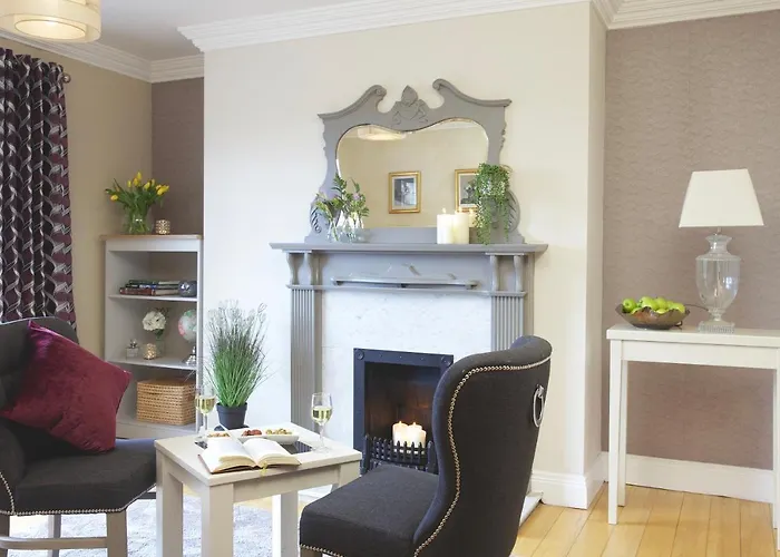 Family Hotel: Westport Heights